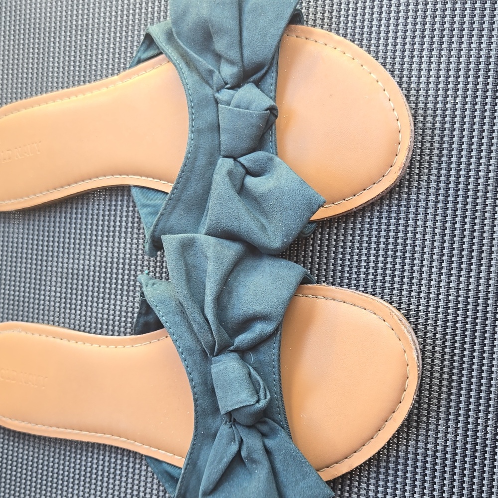Sandals - Picture 2 of 6